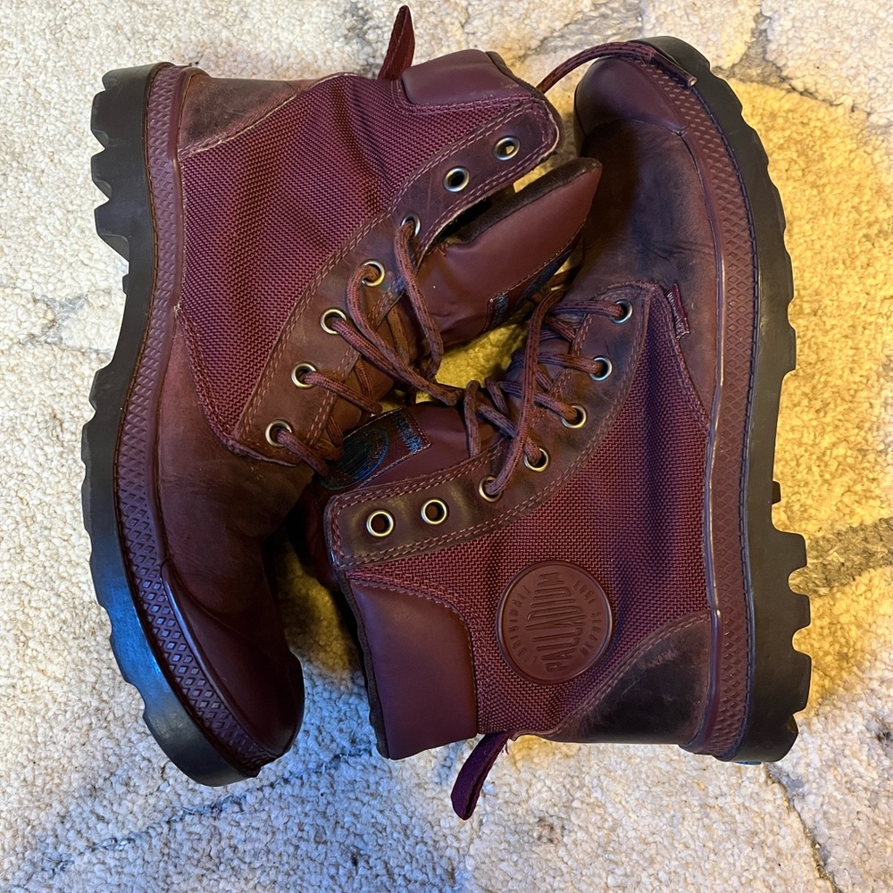 Palladium snow boots